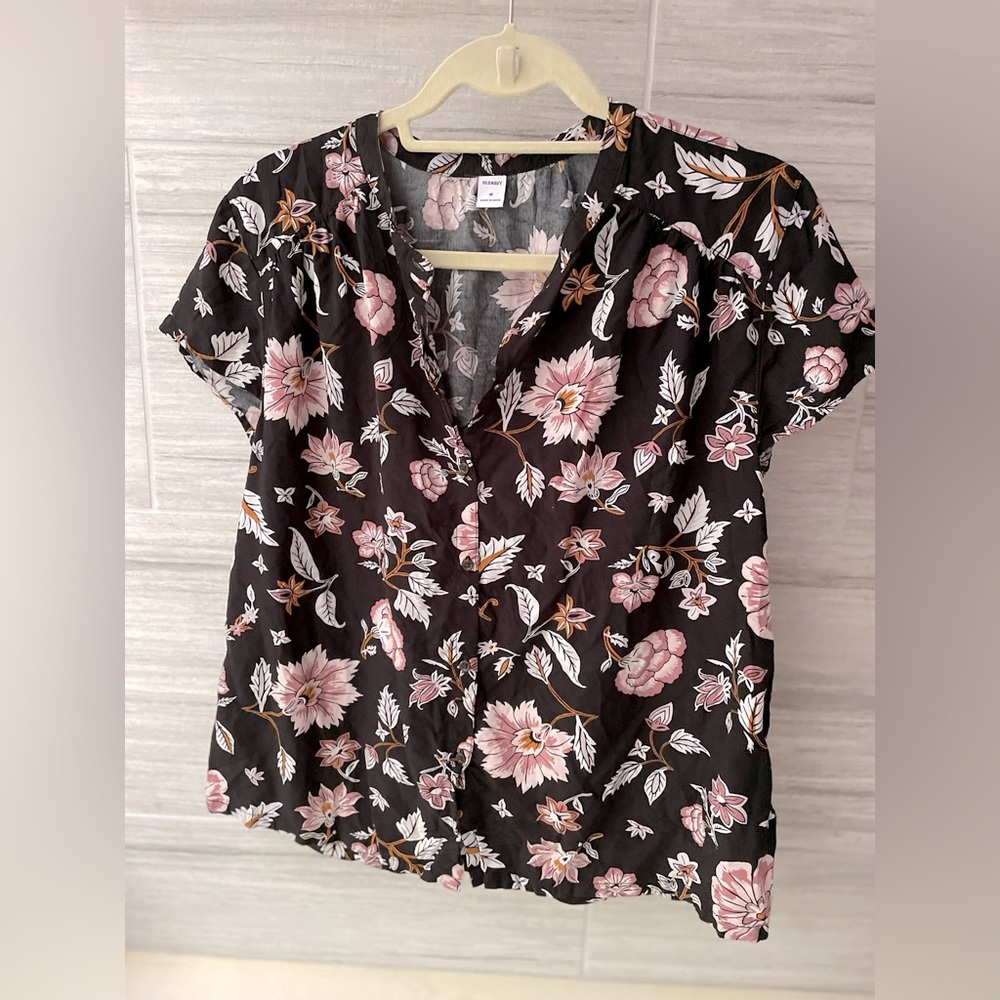 Light and flowy short sleeve blouse